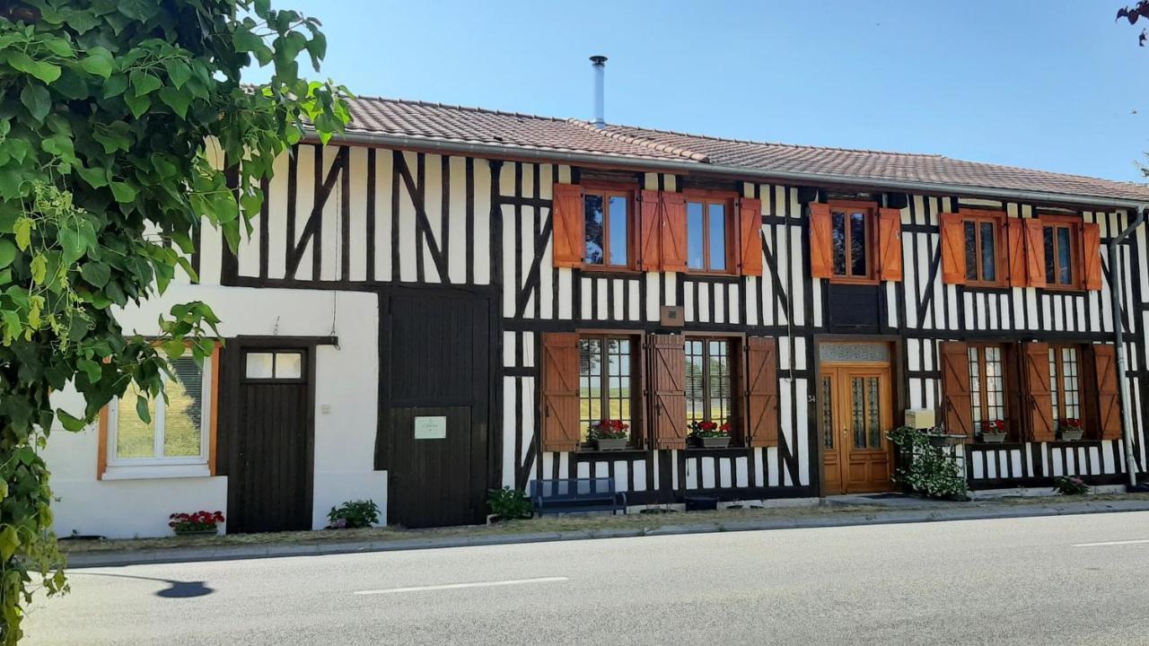 Chatrou Chatelraould-Saint-Louvent Exterior foto